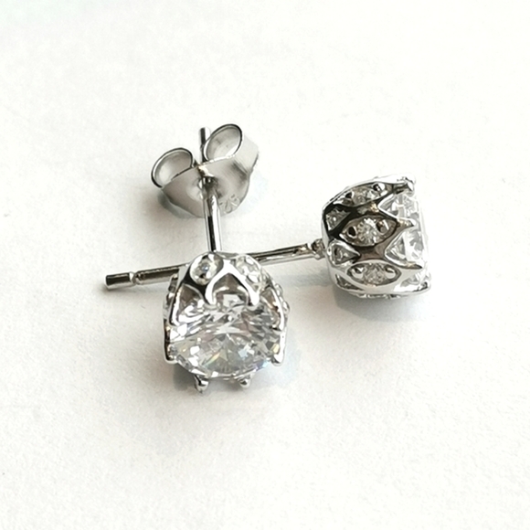 NEW, sterling silver cz cathedral set stud earrings - Picture 1 of 10